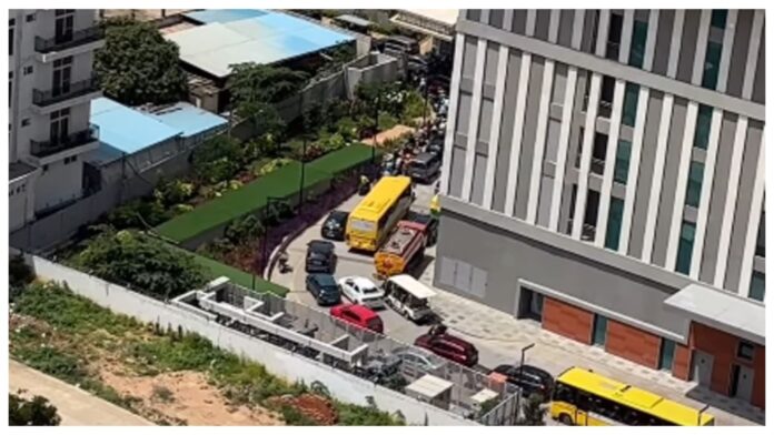 bengaluru-traffic-video-apartment-congestion