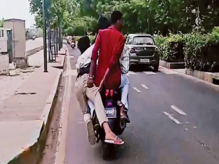 reels-dangerous-stunt-five-on-one-bike