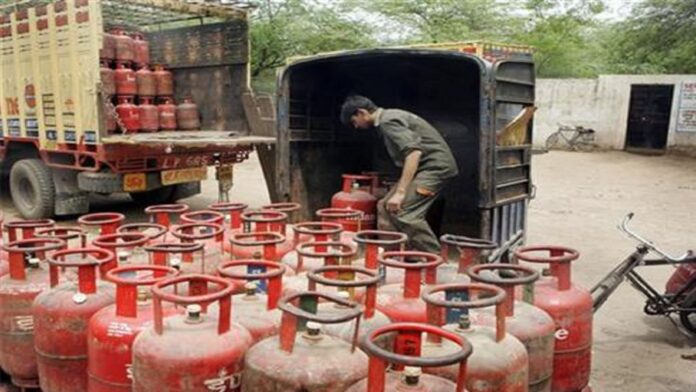 mane-badalayisuttideera-gas-vilasa-update